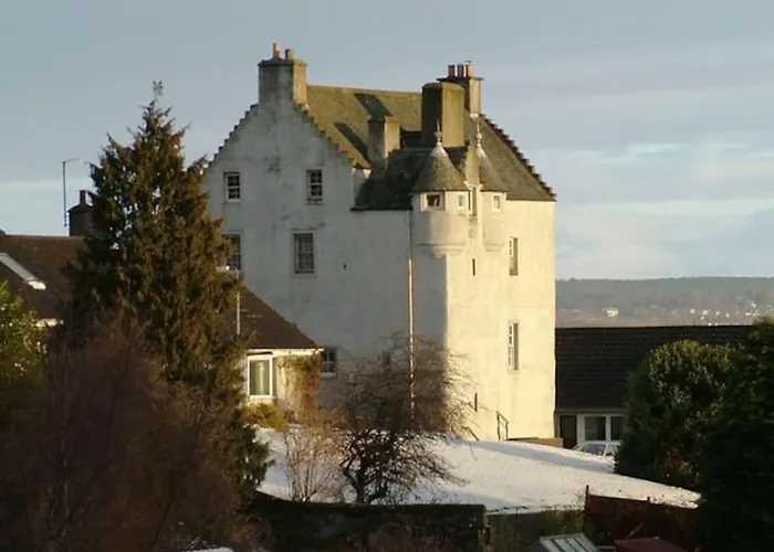Historic Unique Castle Apartment In Central Perth